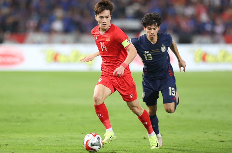 Quả b&oacute;ng v&agrave;ng Việt Nam 2024 về tay ai?- Ảnh 1.