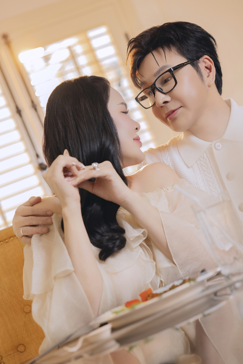 NSƯT Vũ Lu&acirc;n tiết lộ cuộc sống h&ocirc;n nh&acirc;n với Phương L&ecirc; trong biệt thự 200 tỷ đồng- Ảnh 2.