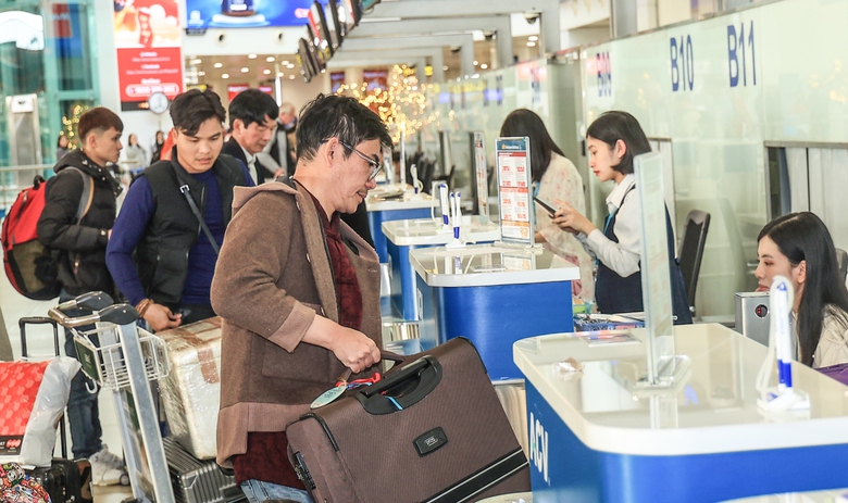 7,3 triệu kh&aacute;ch qua cảng h&agrave;ng kh&ocirc;ng trong th&aacute;ng cao điểm Tết- Ảnh 1.