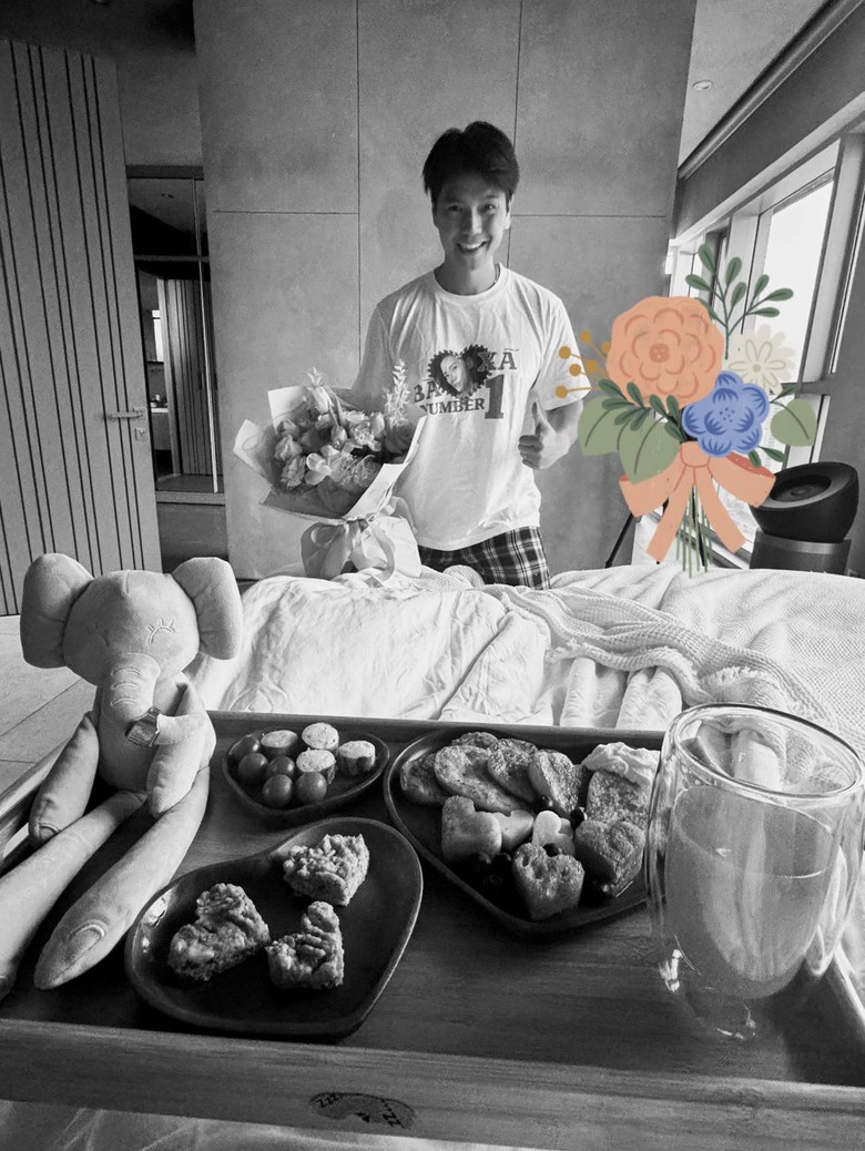 Ngày Valentine của sao Việt: H'Hen Niê đã đăng ký kết hôn, Đăng Khôi tặng vợ xế hộp- Ảnh 2. Ngày Valentine của sao Việt: H'Hen Niê đã đăng ký kết hôn, Đăng Khôi tặng vợ xế hộp- Ảnh 2.