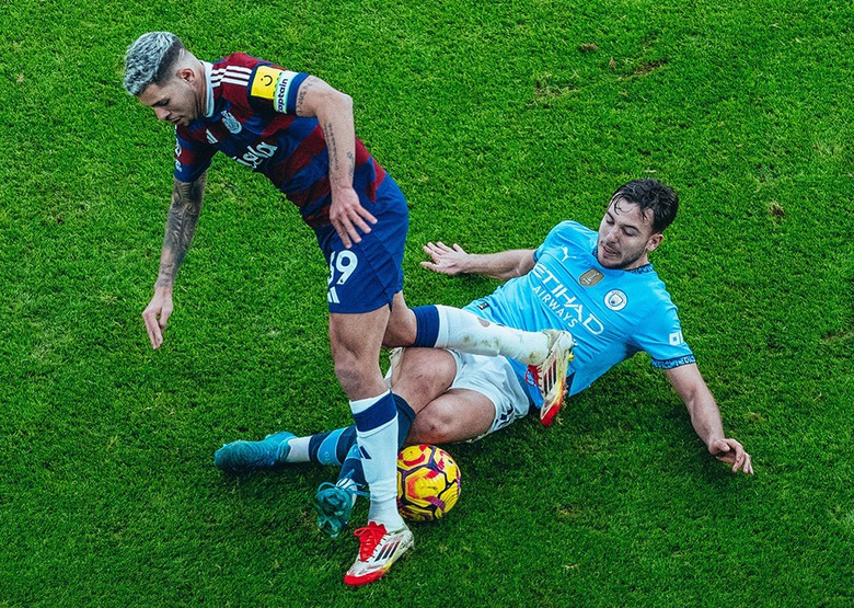 Ngoại hạng Anh: Man City hủy diệt Newcastle, Arsenal thắng dễ Leicester- Ảnh 1.