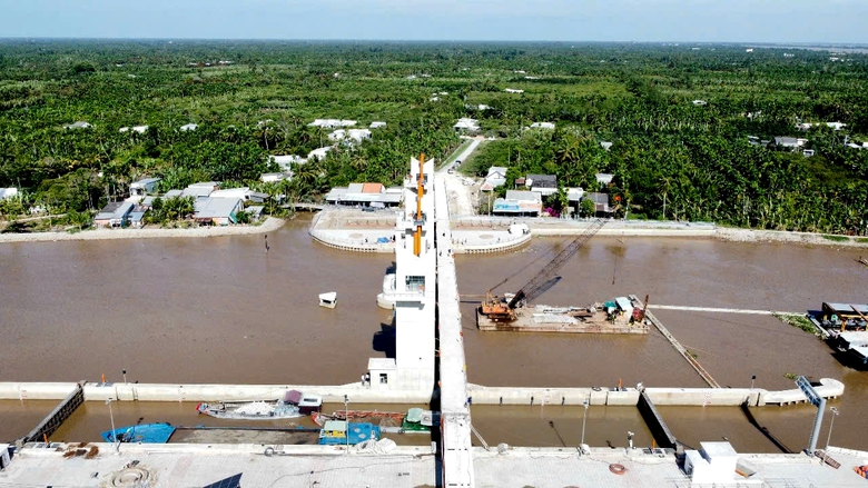 Người d&acirc;n S&oacute;c Trăng được lợi g&igrave; khi cống &acirc;u 500 tỷ đồng vận h&agrave;nh?- Ảnh 2.