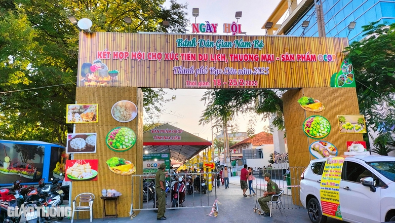 Rộn r&agrave;ng ng&agrave;y hội b&aacute;nh d&acirc;n gian Nam bộ dịp đầu Xu&acirc;n ở Bạc Li&ecirc;u- Ảnh 2.