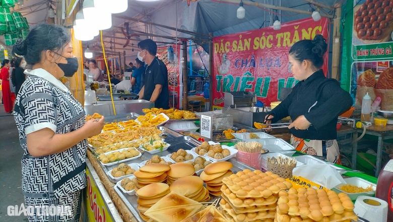 Rộn r&agrave;ng ng&agrave;y hội b&aacute;nh d&acirc;n gian Nam bộ dịp đầu Xu&acirc;n ở Bạc Li&ecirc;u- Ảnh 5.