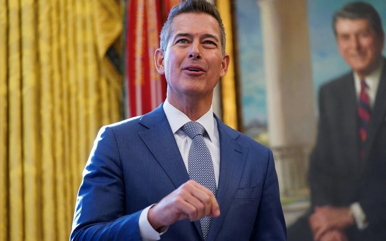 Bộ trưởng GTVT Mỹ l&ecirc;n tiếng trước những lo ngại FAA thiếu nh&acirc;n lực, ảnh hưởng tới an to&agrave;n