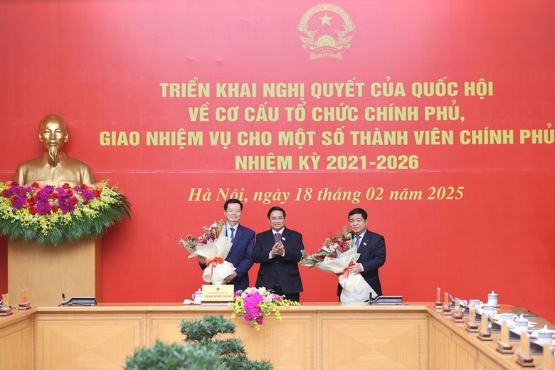 Thủ tướng giao nhiệm vụ c&aacute;c th&agrave;nh vi&ecirc;n Ch&iacute;nh phủ mới được bổ nhiệm- Ảnh 2.