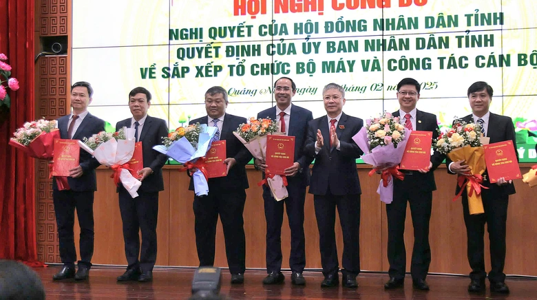 Quảng Nam th&agrave;nh lập 6 sở, bổ nhiệm c&aacute;c gi&aacute;m đốc sở mới- Ảnh 1.