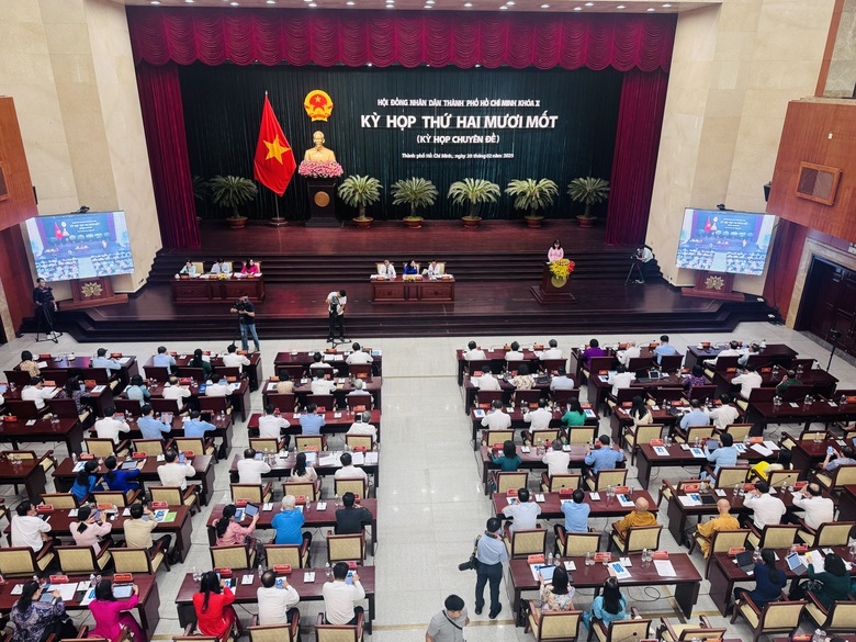 Học sinh từ mầm non đến hết cấp 3 tại TP.HCM được miễn học ph&iacute;- Ảnh 1.