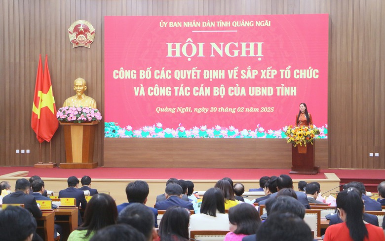 5 gi&aacute;m đốc sở ở Quảng Ng&atilde;i sau hợp nhất l&agrave; những ai?- Ảnh 1.