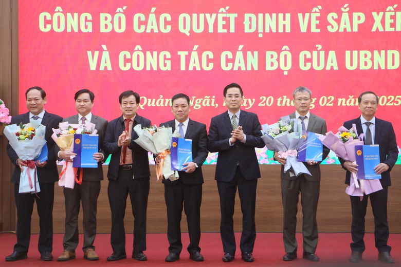 5 gi&aacute;m đốc sở ở Quảng Ng&atilde;i sau hợp nhất l&agrave; những ai?- Ảnh 3.