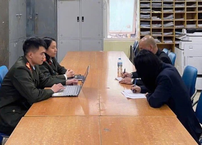 C&ocirc;ng an xử phạt chủ t&agrave;i khoản Facebook Ph&uacute; L&ecirc; đăng clip đ&aacute;nh bạc- Ảnh 1.