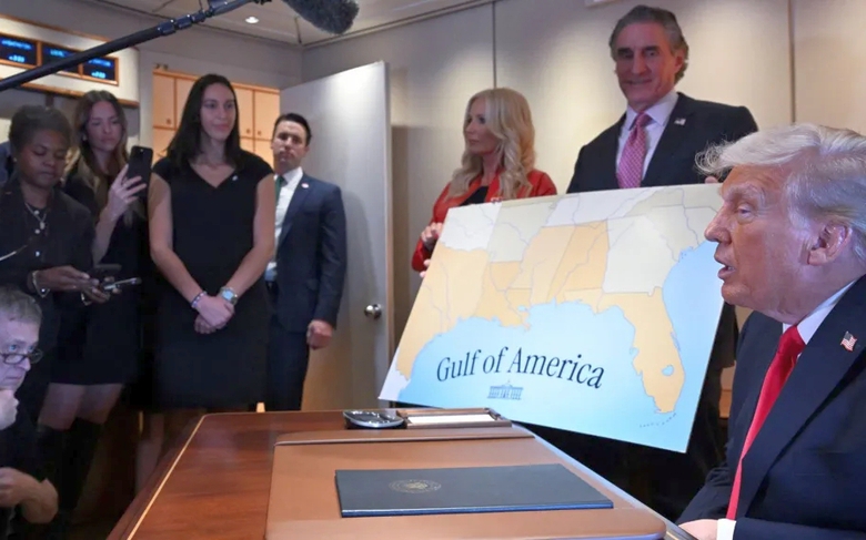 AP kiện trợ l&yacute; Tổng thống Trump v&igrave; bị hạn chế tiếp cận do d&ugrave;ng từ Vịnh Mexico