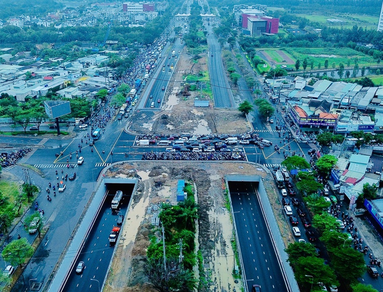 TP.HCM: Thi tuyển thiết kế cầu vượt 6,6km trên đường Nguyễn Văn Linh nối cao tốc- Ảnh 3. TP.HCM: Thi tuyển thiết kế cầu vượt 6,6km trên đường Nguyễn Văn Linh nối cao tốc- Ảnh 3.