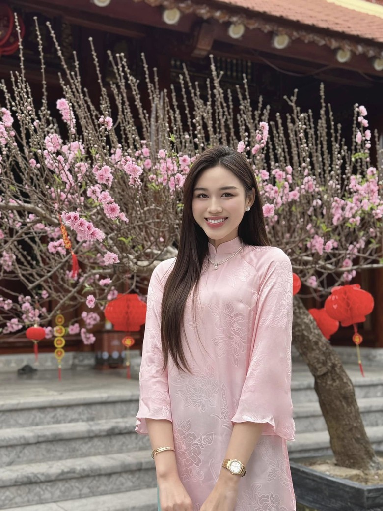 Hoa hậu Đỗ Thị Hà rời khỏi "bà trùm" Kim Dung, tiếp tục hành trình ra sao?- Ảnh 4. Hoa hậu Đỗ Thị Hà rời khỏi "bà trùm" Kim Dung, tiếp tục hành trình ra sao?- Ảnh 4.