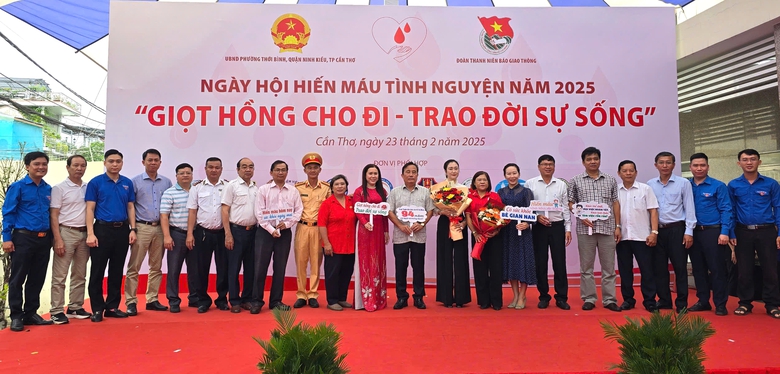 B&aacute;o Giao th&ocirc;ng phối hợp tổ chức Ng&agrave;y hội hiến m&aacute;u t&igrave;nh nguyện 2025 tại Cần Thơ- Ảnh 13.