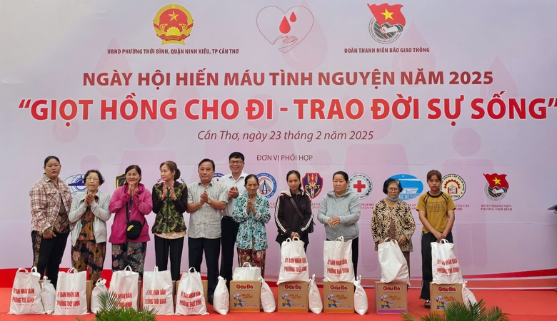 B&aacute;o Giao th&ocirc;ng phối hợp tổ chức Ng&agrave;y hội hiến m&aacute;u t&igrave;nh nguyện 2025 tại Cần Thơ- Ảnh 12.
