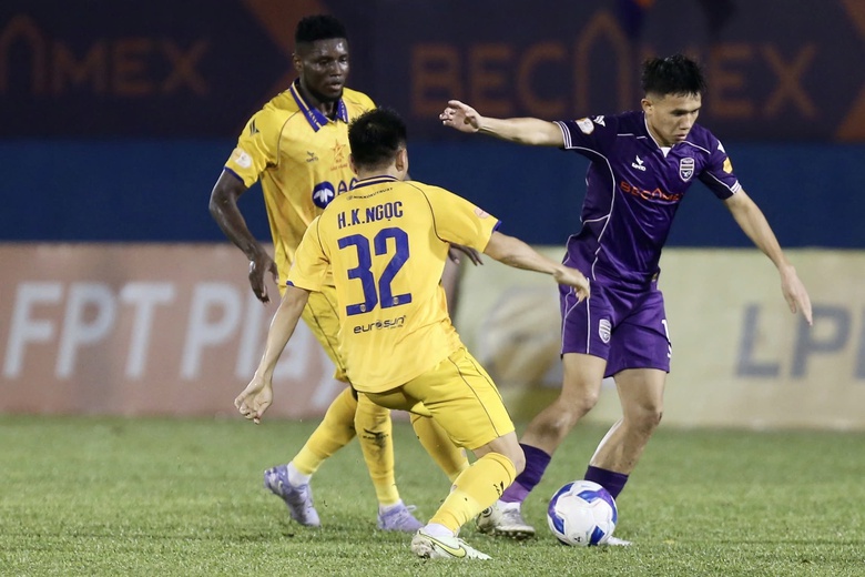 G&oacute;p c&ocirc;ng 7 b&agrave;n ở V-League, ng&ocirc;i sao mới toanh n&agrave;y sẽ c&oacute; suất ở đội tuyển Việt Nam?- Ảnh 1.