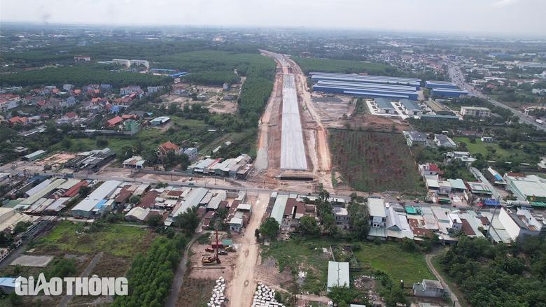 Người d&acirc;n Bi&ecirc;n H&ograve;a dỡ nh&agrave;, giao đất l&agrave;m cao tốc Bi&ecirc;n H&ograve;a - Vũng T&agrave;u- Ảnh 14.