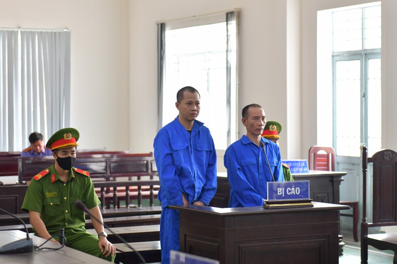 Cầm dao rượt nhau tr&ecirc;n cao tốc, hai t&agrave;i xế lĩnh &aacute;n 7 năm t&ugrave;- Ảnh 1.