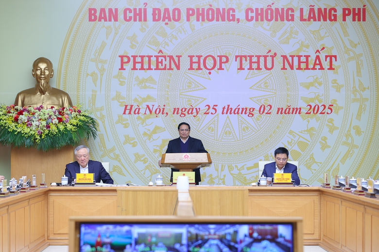 Thủ tướng: Chống l&atilde;ng ph&iacute; phải như &ldquo;cơm ăn, nước uống hằng ng&agrave;y"- Ảnh 2.