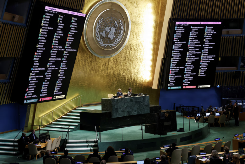 LHQ th&ocirc;ng qua loạt nghị quyết về Ukraine, cho thấy gi&oacute; đ&atilde; đổi chiều- Ảnh 1.