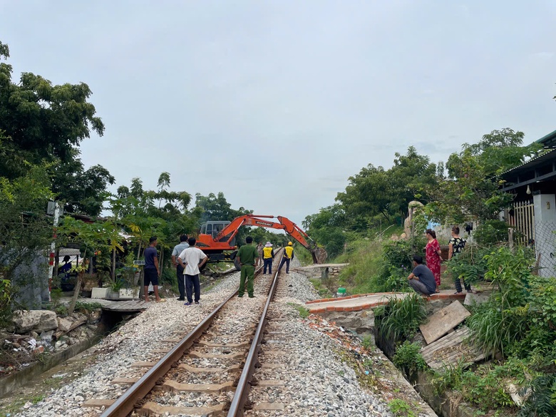 Đề nghị B&igrave;nh Thuận bố tr&iacute; vốn x&oacute;a lối đi tự mở qua đường sắt- Ảnh 1.
