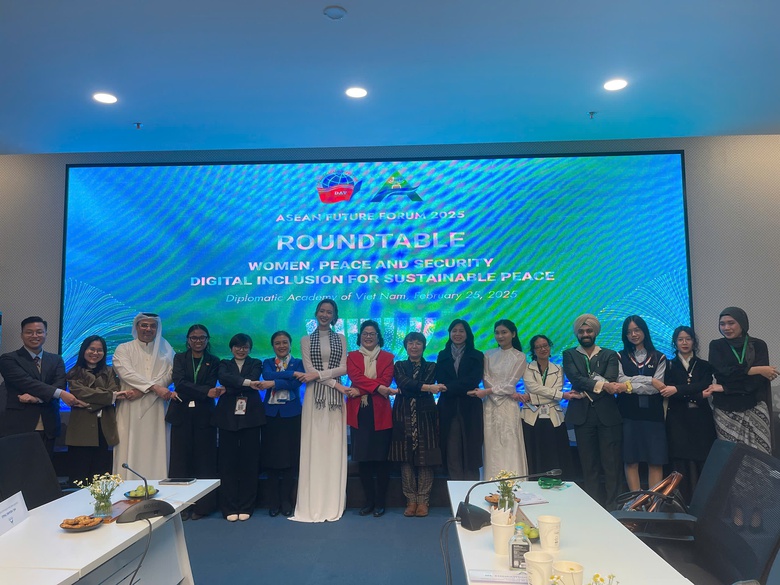 Hoa hậu Bảo Ngọc chất vấn về khí hậu tại Diễn đàn Tương lai ASEAN 2025- Ảnh 3. Hoa hậu Bảo Ngọc chất vấn về khí hậu tại Diễn đàn Tương lai ASEAN 2025- Ảnh 3.