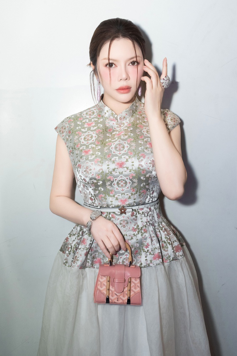 L&yacute; Nh&atilde; Kỳ xuất hiện gợi cảm tại phim "Anh trai say hi", b&aacute;c bỏ th&ocirc;ng tin k&eacute;m sắc, sồ sề- Ảnh 7.