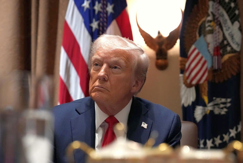 Chỉ tr&iacute;ch EU lợi dụng, &ocirc;ng Trump nhắm &aacute;p thuế 25% với h&agrave;ng ho&aacute; Ch&acirc;u &Acirc;u nhập khẩu- Ảnh 1.