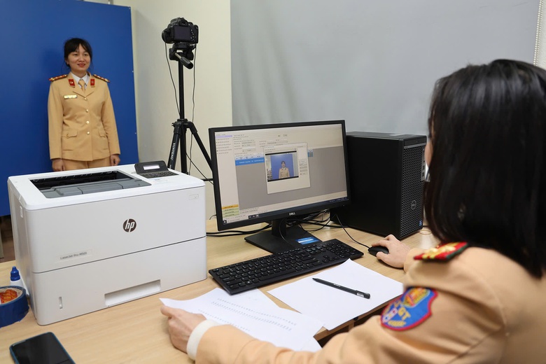 C&ocirc;ng an cấp đổi bằng l&aacute;i xe từ ng&agrave;y 1/3, Cục CSGT khuyến c&aacute;o g&igrave;?- Ảnh 2.