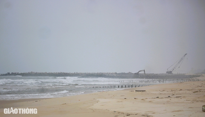 Dự &aacute;n khu bến cảng Mỹ Thủy nhộn nhịp thi c&ocirc;ng, ho&agrave;n th&agrave;nh bến số 1 cuối năm 2025- Ảnh 6.