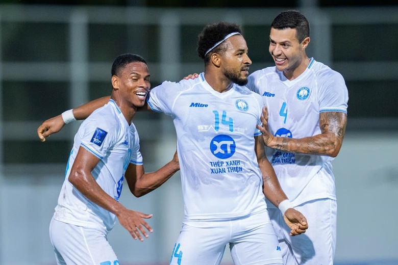 Đội b&oacute;ng Việt Nam c&oacute; thể tung ra s&acirc;n đội h&igrave;nh với 8 cầu thủ Brazil- Ảnh 1.