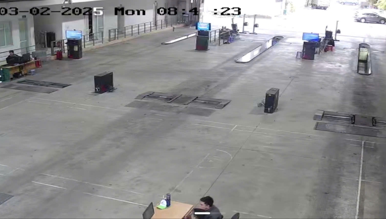 Trung t&acirc;m đăng kiểm vắng vẻ ng&agrave;y l&agrave;m việc đầu năm mới- Ảnh 2.