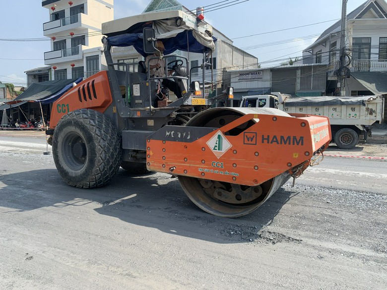 Cầu Rạch Miễu 2 thi c&ocirc;ng nhộn nhịp ngay đầu năm mới- Ảnh 2.