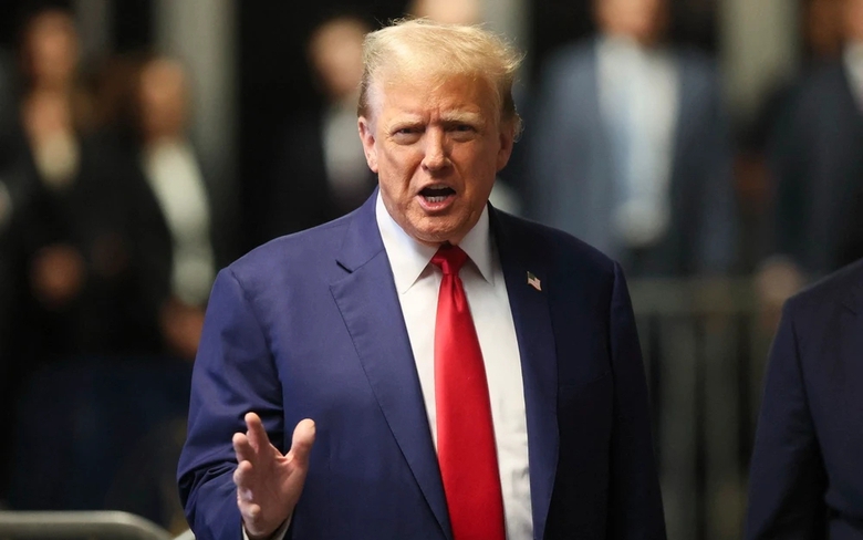 &Ocirc;ng Trump tạm ho&atilde;n tăng thuế đối với Mexico v&agrave; Canada nhưng giữ nguy&ecirc;n với Trung Quốc