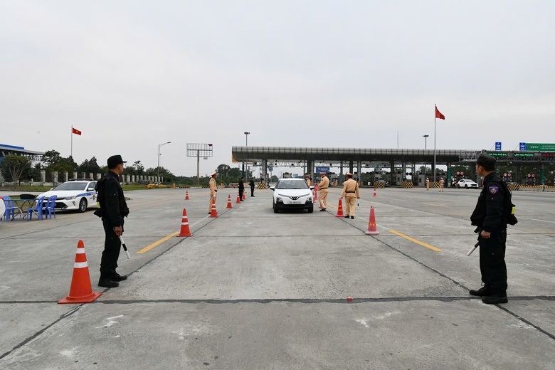 Xử l&yacute; 6 nh&oacute;m h&agrave;nh vi l&agrave; nguy&ecirc;n nh&acirc;n g&acirc;y TNGT xuy&ecirc;n suốt năm 2025- Ảnh 2.