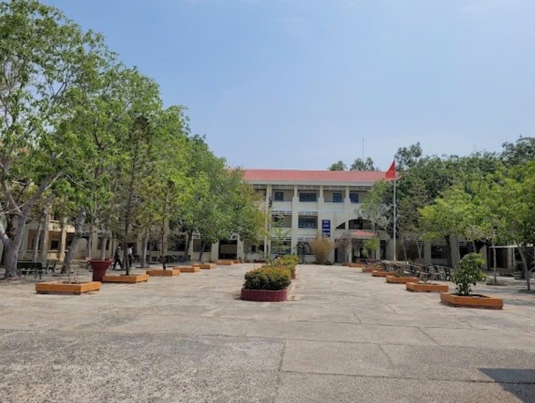 L&agrave;m r&otilde; nghi vấn thầy gi&aacute;o bị tố l&agrave;m nữ sinh mang thai- Ảnh 1.