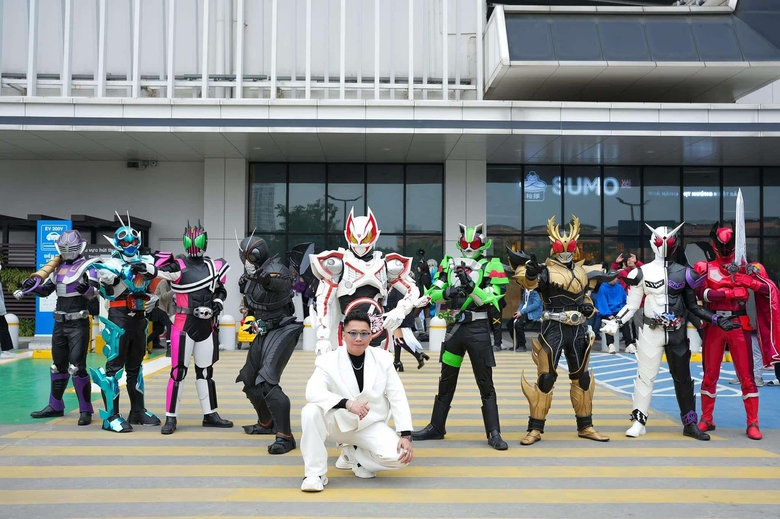 Kiếm tiền tỷ nhờ đam m&ecirc; si&ecirc;u anh h&ugrave;ng- Ảnh 2.