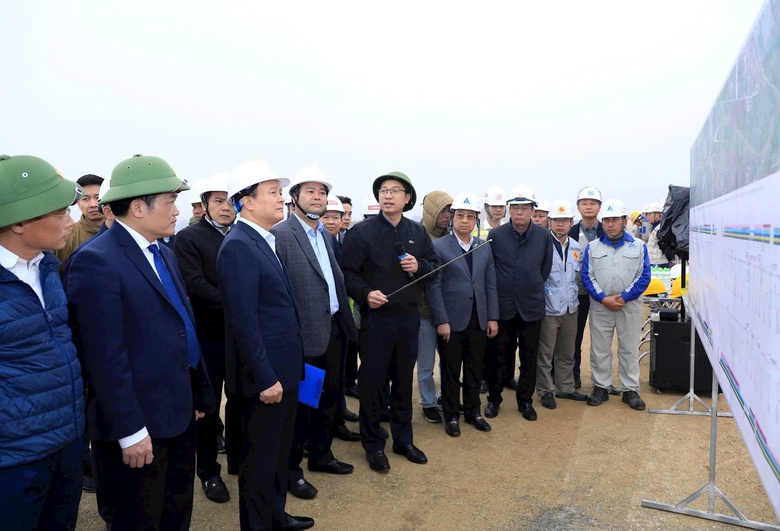 Hoàn thành giải phóng mặt bằng Vành đai 4 - Vùng Thủ đô ngay quý I/2025- Ảnh 1. Hoàn thành giải phóng mặt bằng Vành đai 4 - Vùng Thủ đô ngay quý I/2025- Ảnh 1.