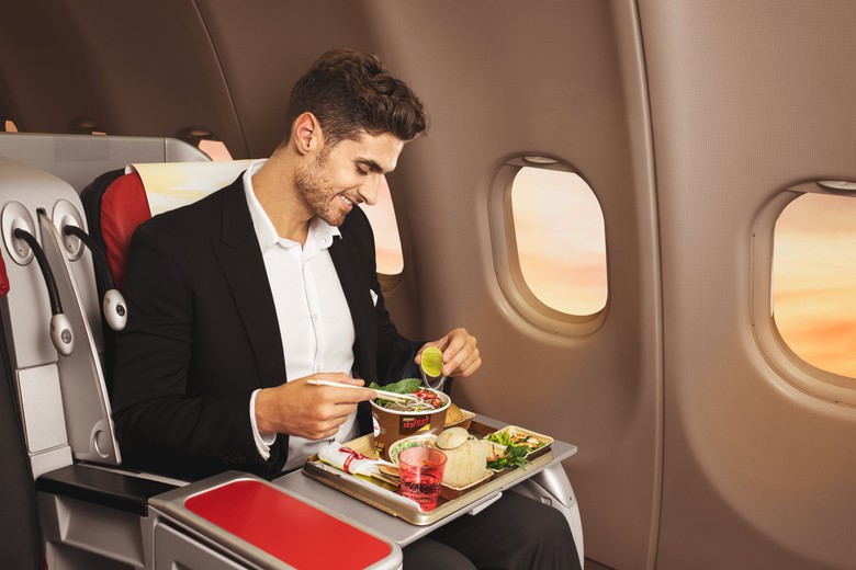 Vietjet tung khuyến m&atilde;i giảm gi&aacute; v&eacute; hạng thương gia- Ảnh 1.