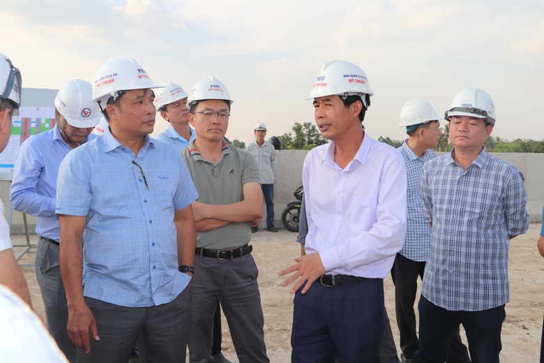 Công trường cao tốc Cần Thơ - Cà Mau tăng tốc ngay những ngày đầu năm- Ảnh 1. Công trường cao tốc Cần Thơ - Cà Mau tăng tốc ngay những ngày đầu năm- Ảnh 1.