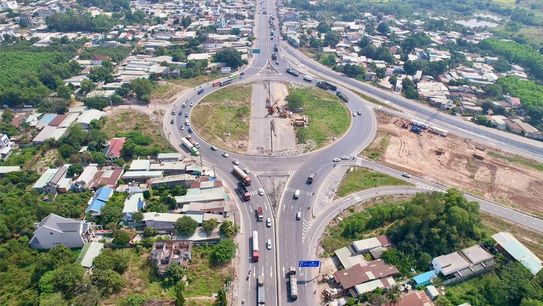 Ch&iacute;nh thức th&ocirc;ng xe hai đoạn cao tốc Bến Lức - Long Th&agrave;nh sau gần 11 năm thi c&ocirc;ng- Ảnh 5.