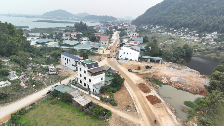 Nh&agrave; thầu đường ven biển 4.600 tỷ ở Nghệ An quyết t&acirc;m r&uacute;t ngắn tiến độ 5 th&aacute;ng- Ảnh 1.