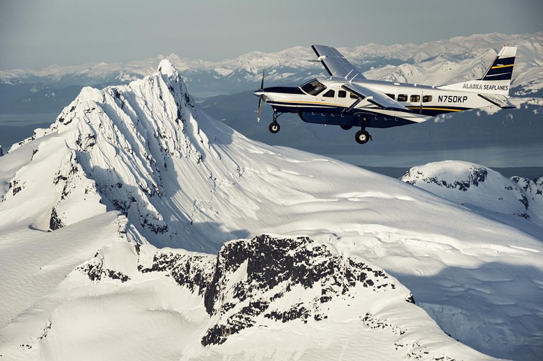 Ak-Seaplane-over-Snowcapped-Mountain_F3DD9986-88AC-4C5C-82220BD8FC4CDF0E_ae11330d-c5be-4de9-a82c53745b9c49c5.jpg