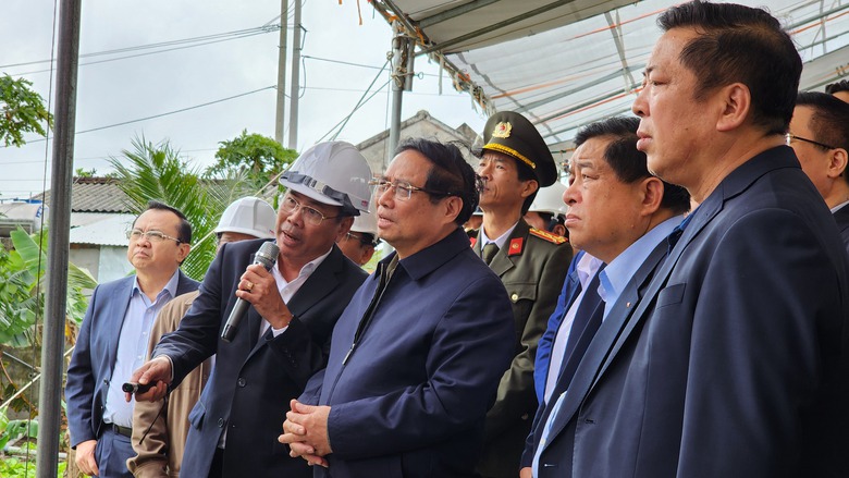 Thủ tướng: "Qua s&ocirc;ng bắc cầu, qua ruộng đổ đất" l&agrave;m nhanh đường ven biển- Ảnh 3.