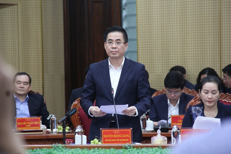 Thủ tướng: Quảng Ng&atilde;i đầu tư mạnh kết cấu hạ tầng, "c&oacute; lợi cho d&acirc;n, cho nước th&igrave; l&agrave;m"- Ảnh 2.
