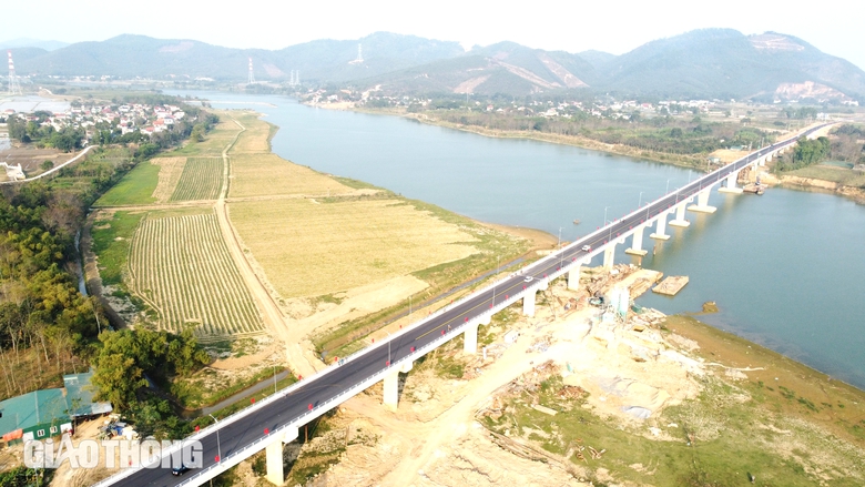 Th&ocirc;ng xe kỹ thuật hai tuyến đường ngh&igrave;n tỷ ở Thanh H&oacute;a- Ảnh 4.