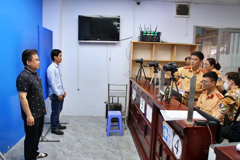 C&ocirc;ng an TP.HCM bắt đầu nhận hồ sơ s&aacute;t hạch, cấp giấy ph&eacute;p l&aacute;i xe tại 3 địa điểm- Ảnh 2.