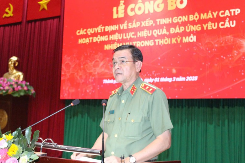 C&ocirc;ng an TP.HCM c&ocirc;ng bố bộ m&aacute;y hoạt động mới, tinh giản c&ograve;n 33 đầu mối- Ảnh 1.