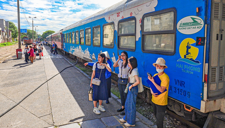 Đường sắt L&agrave;o Cai - Hải Ph&ograve;ng thế n&agrave;o khi c&oacute; tuyến mới?- Ảnh 1.